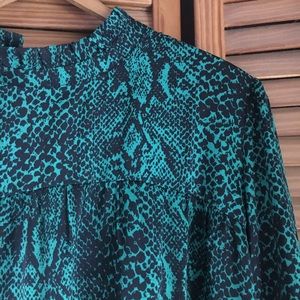 NWOT Who What Wear Blouse